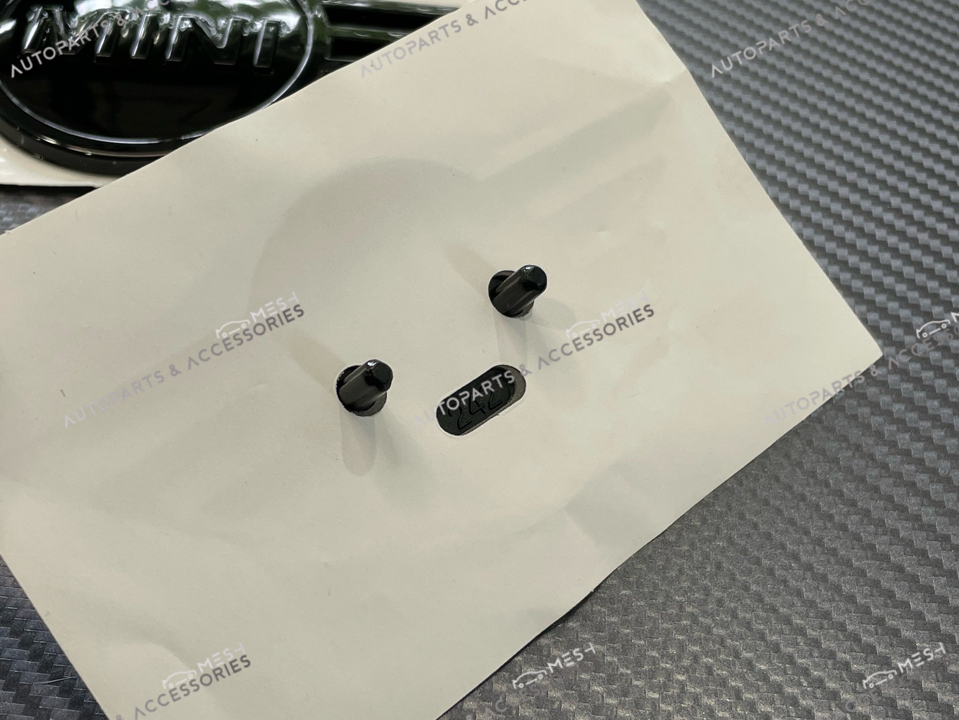Mesh Autoparts & Accessories Mini Cooper F54 Clubman Gloss Black Emblem Set